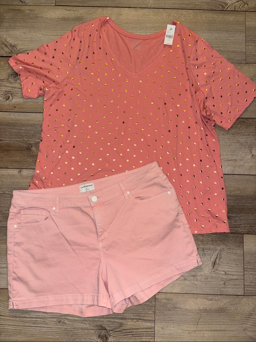 Lane Bryant Women’s V Neck 22/24 & Size 22 Pink Denim Shorts - Plus Size NWT